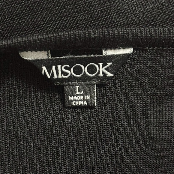 EXCLUSIVELY MISOOK BLACK YELLOW and WHITE DRESS WITH GEOMETRICAL DESIGN LARGE - Picture 2 of 8